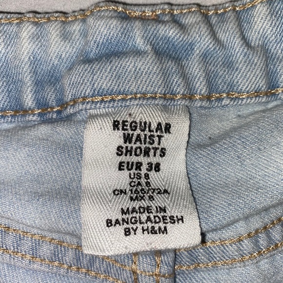 H&M light blue DENIM shorts - Picture 2 of 2